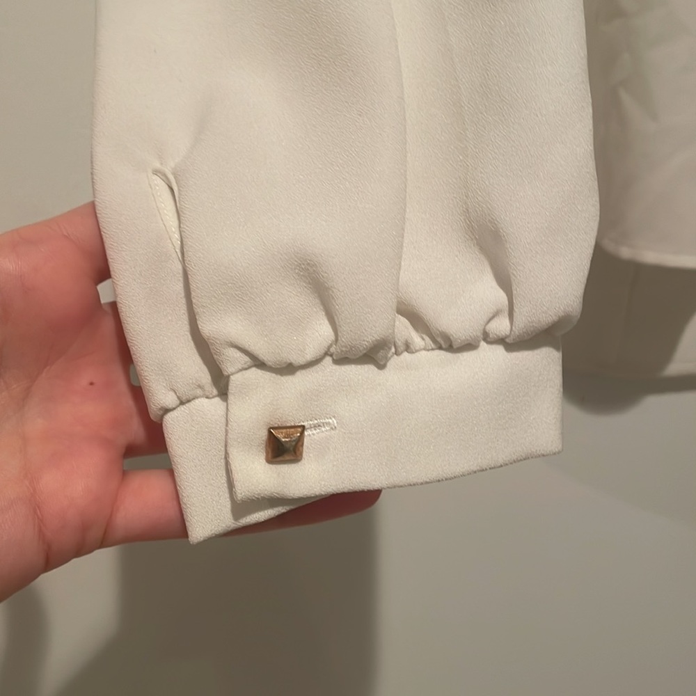 Off white blouse - Picture 3 of 5
